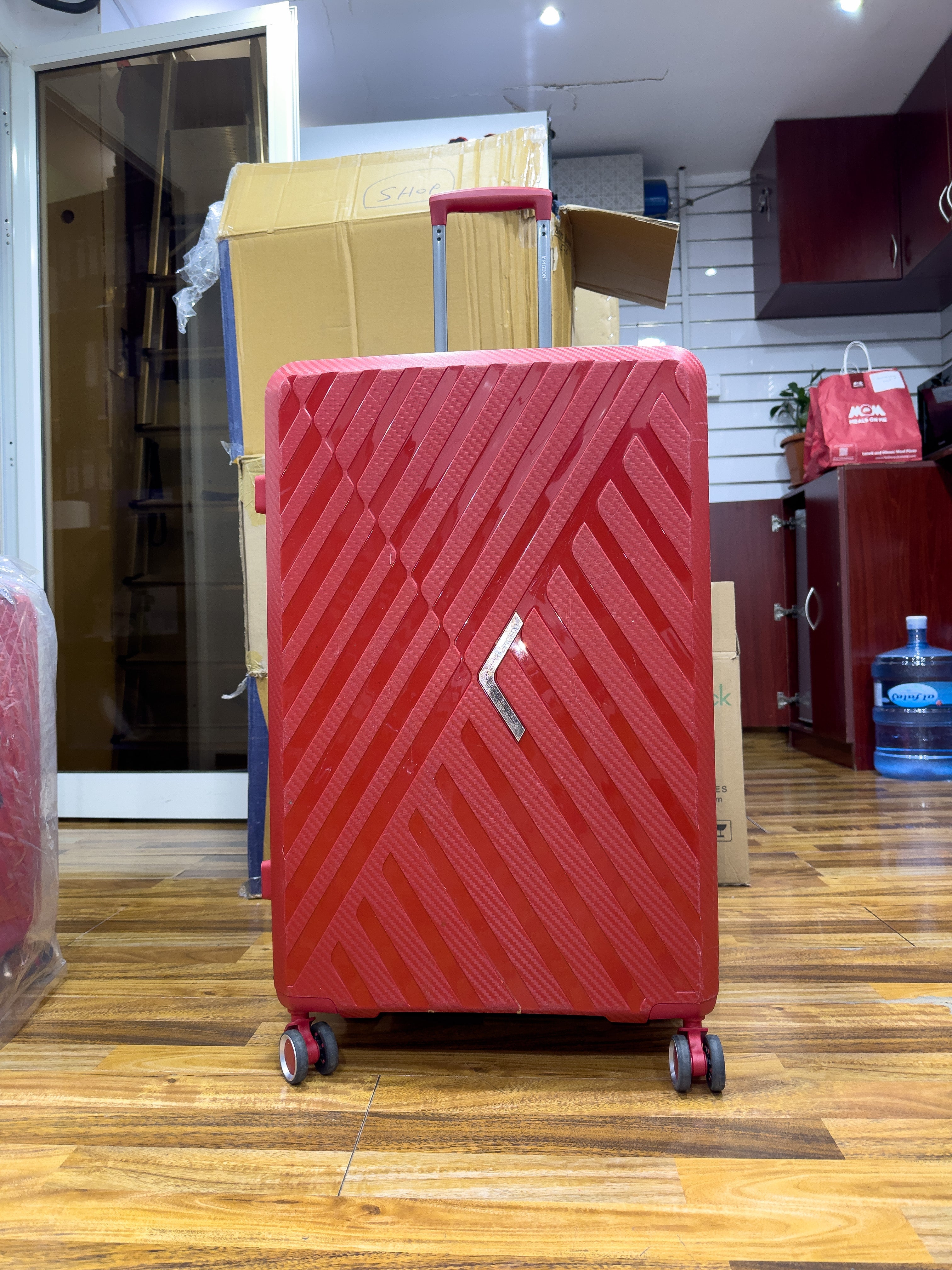 Refurbished Same as New PP Luggage 28 Inch Expandable red Color
